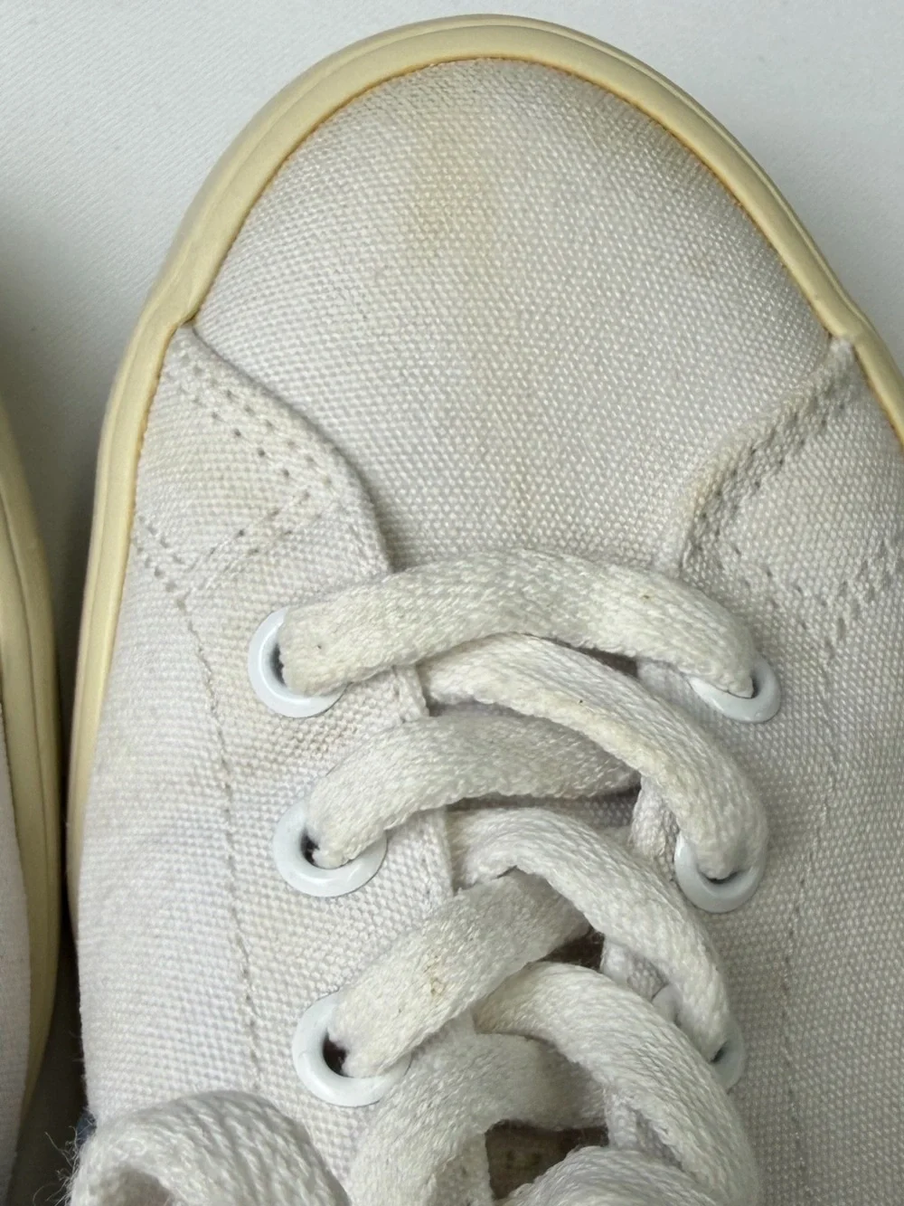 Veja low top